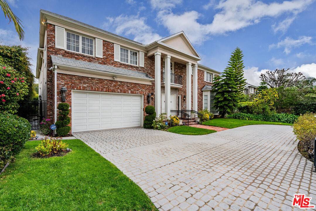 604  N Linden Dr 6BR Beverly Hills Post Office | B.H.P.O. La