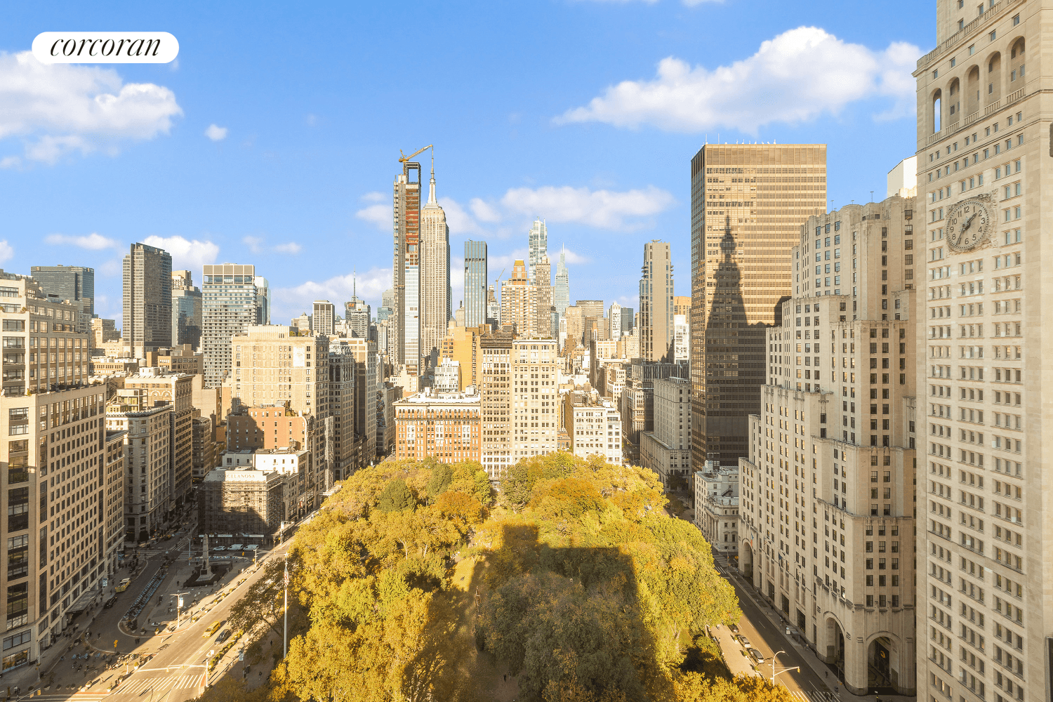 Step inside apartment 30L and get ready to be WOWED by spectacular views of Madison Square Park, the Empire State Building, the MetLife clock tower, the Chrysler building and beyond.