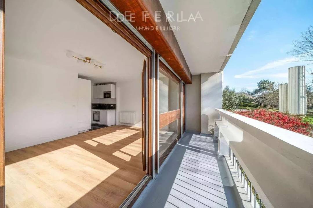 4 pièces de 70m2 avec balcons refait à neuf - Rueil-Malmaison