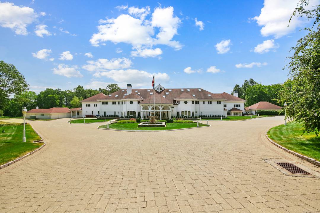 Once home to both Mike Tyson and 50 Cent, this extraordinary estate sits on more than 17 private acres in Farmington, Connecticut a historic town just 10 miles west of ...