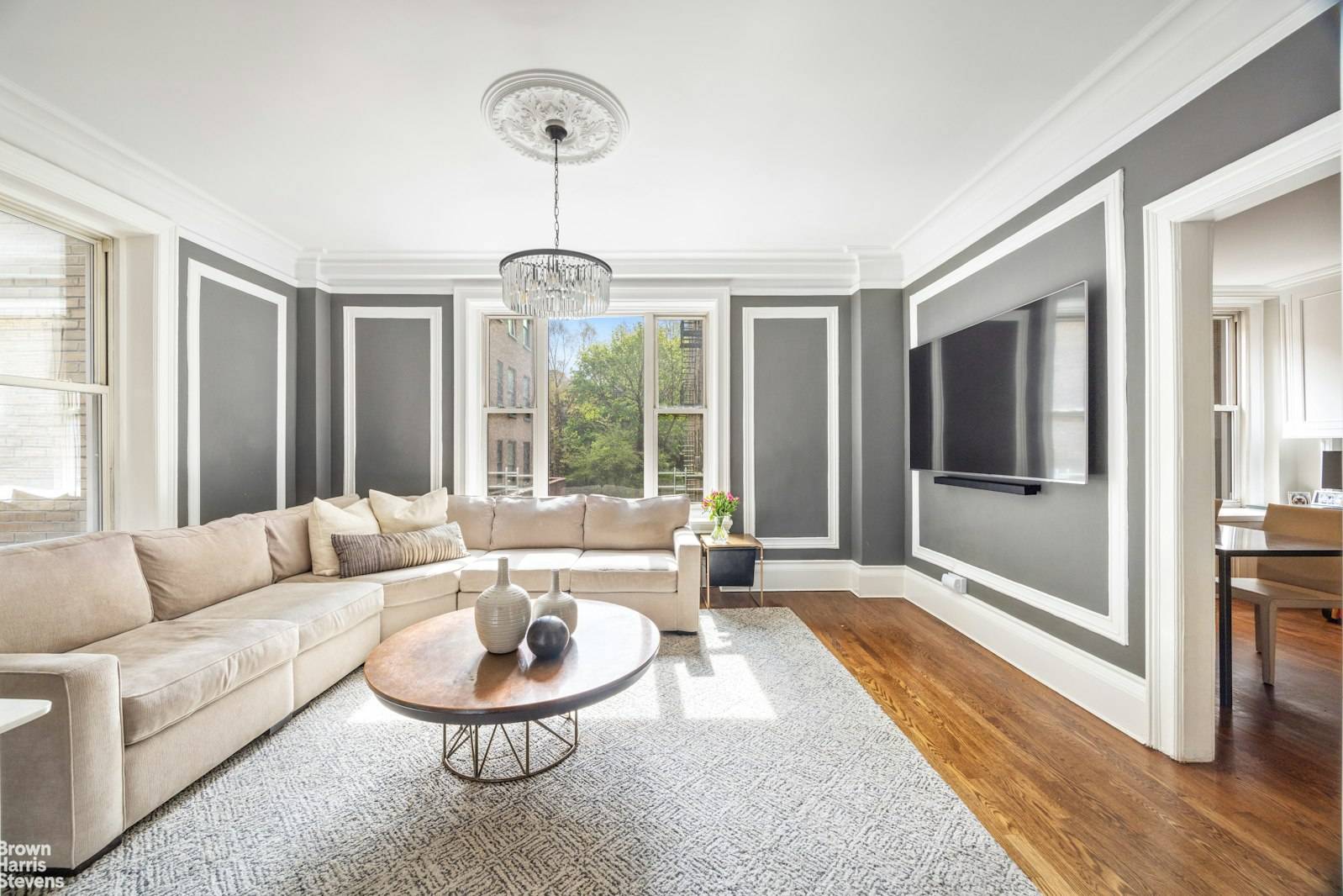 Enjoy this fully renovated classic 6, two bedroom, two and a half bathroom home which seamlessly blends classic prewar elegance with a contemporary design sensibility.