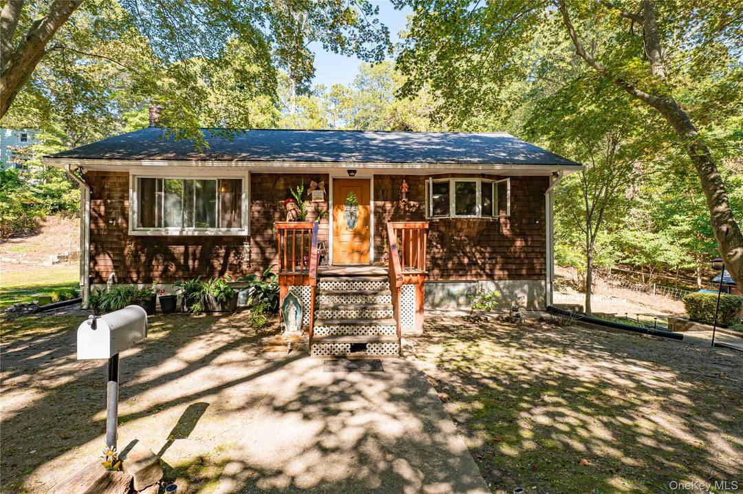 Discover this amazing opportunity to own a charming home with great potential !