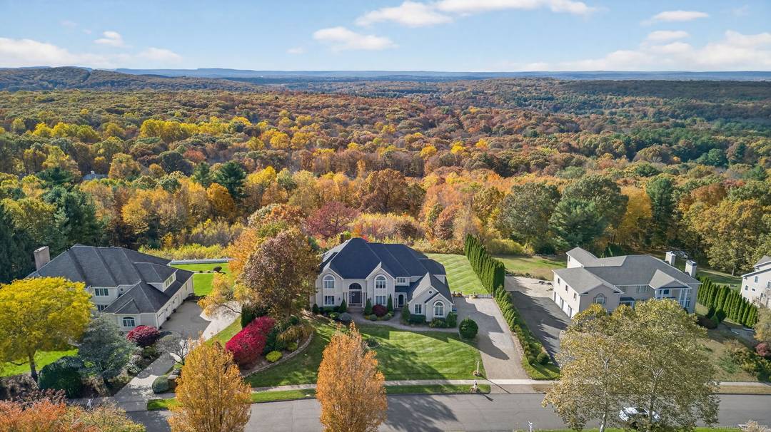 Simply stunning 5 bedroom, 5.