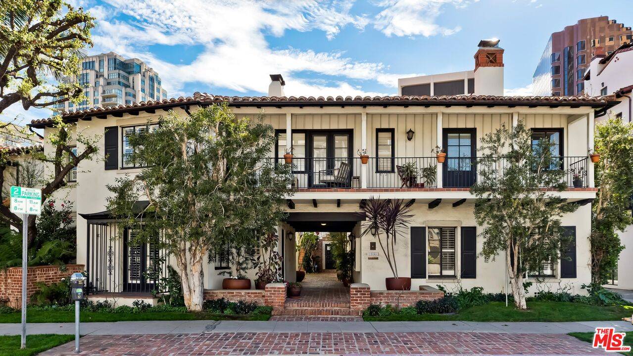 10840 LINDBROOK DR Westwood LA