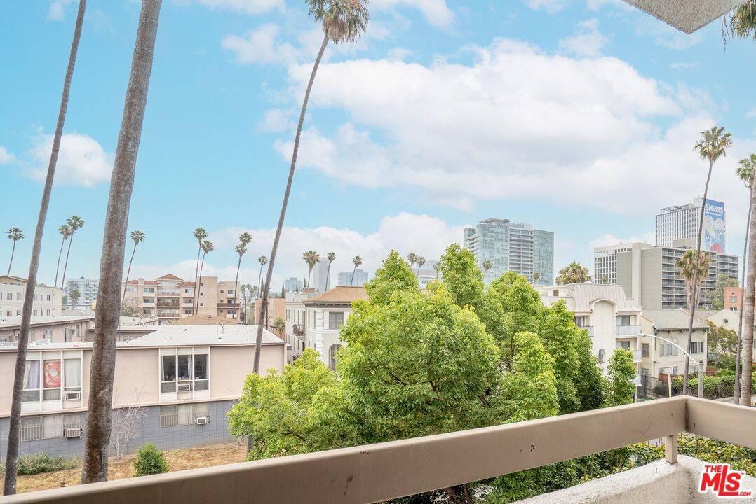 533  S St Andrews Pl 1BR La