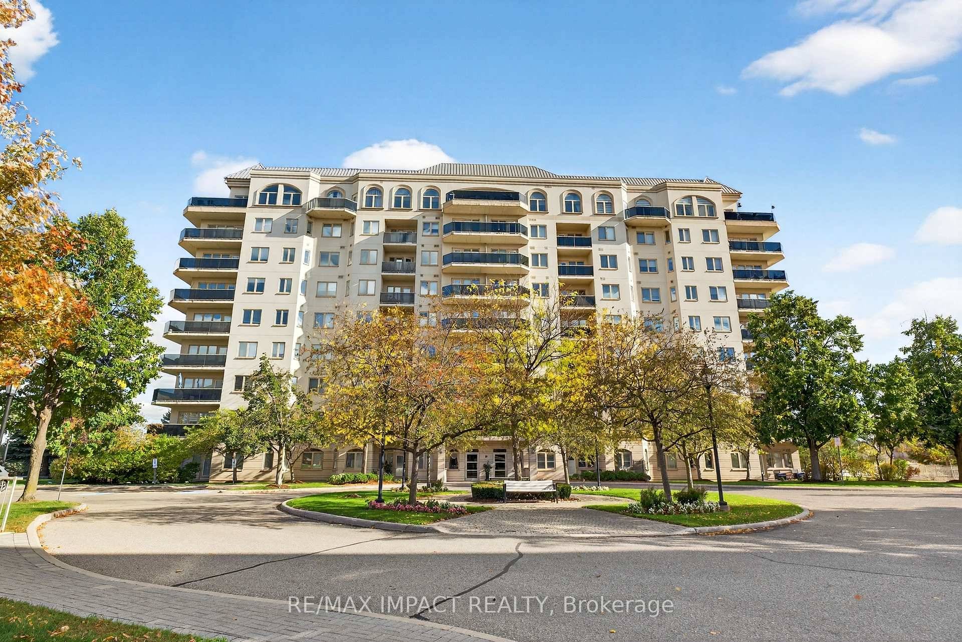 Welcome to this beautifully upgraded 2 1 bedroom, 2 bath condo apartment in one of Brampton's most desirable communities !