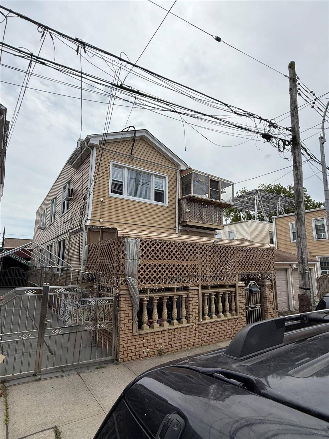 2 family house. owner occupied can be fully vacant 1st floor, 3 bedrooms with separate living room dinning room and kitchen 2nd floor, 3 bedroom with separate living room dinning ...