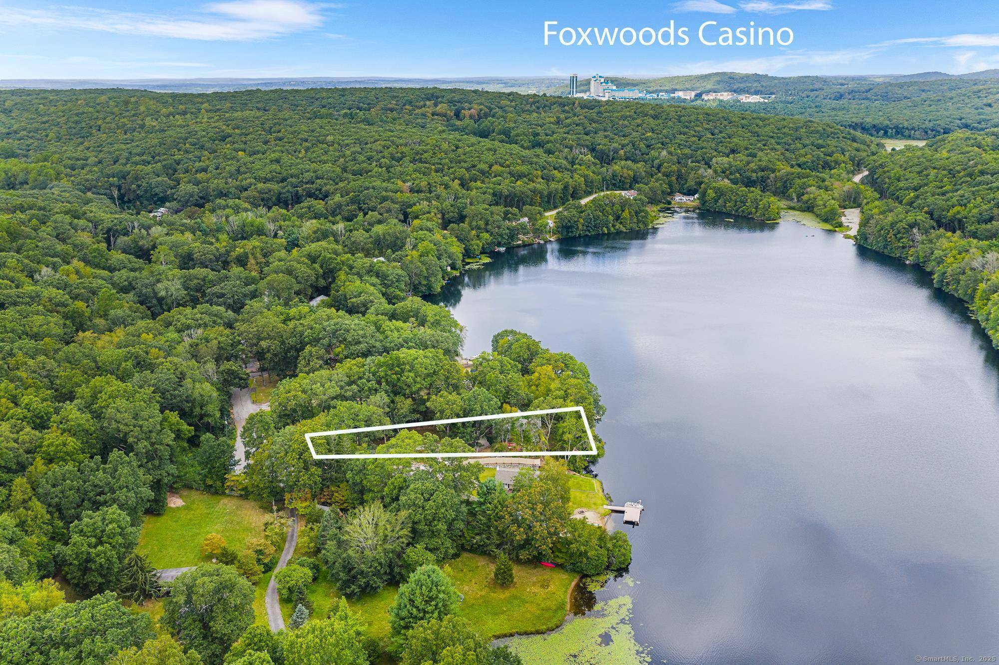 Lakefront Retreat on Long Pond !