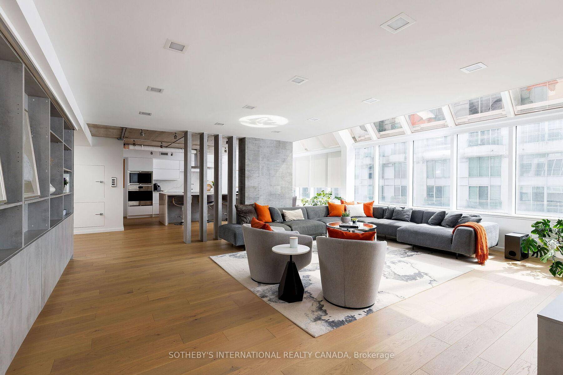 2 storey Penthouse Loft w massive private rooftop terrace.