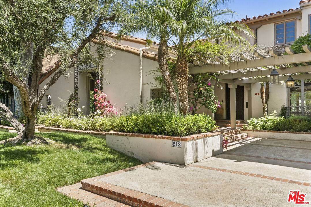 512 N Palm Dr 6BR Beverly Hills Post Office | B.H.P.O. La
