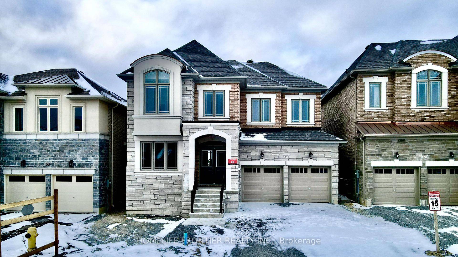Ravine Lot ! ! ! Stunning Quality Built by Countrywide Homes This exquisite two story home in the highly sought after and rapidly developing community of Queensville offers 2, 830 ...