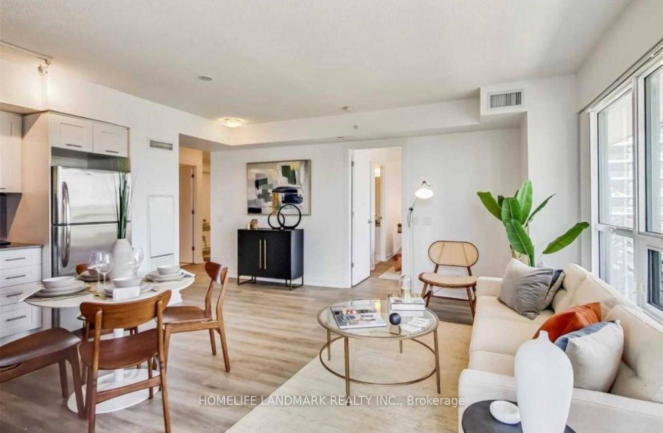 Spectacular Furnished 2Bed 2 Full Bath Study Unit In The Village At Westlake.