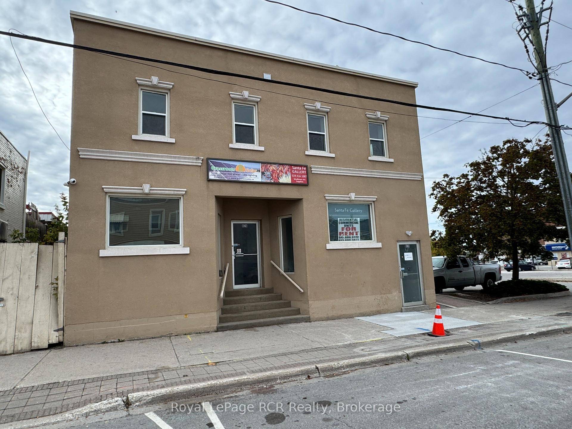 Fabulous retail office space located in Downtown Owen Sound !
