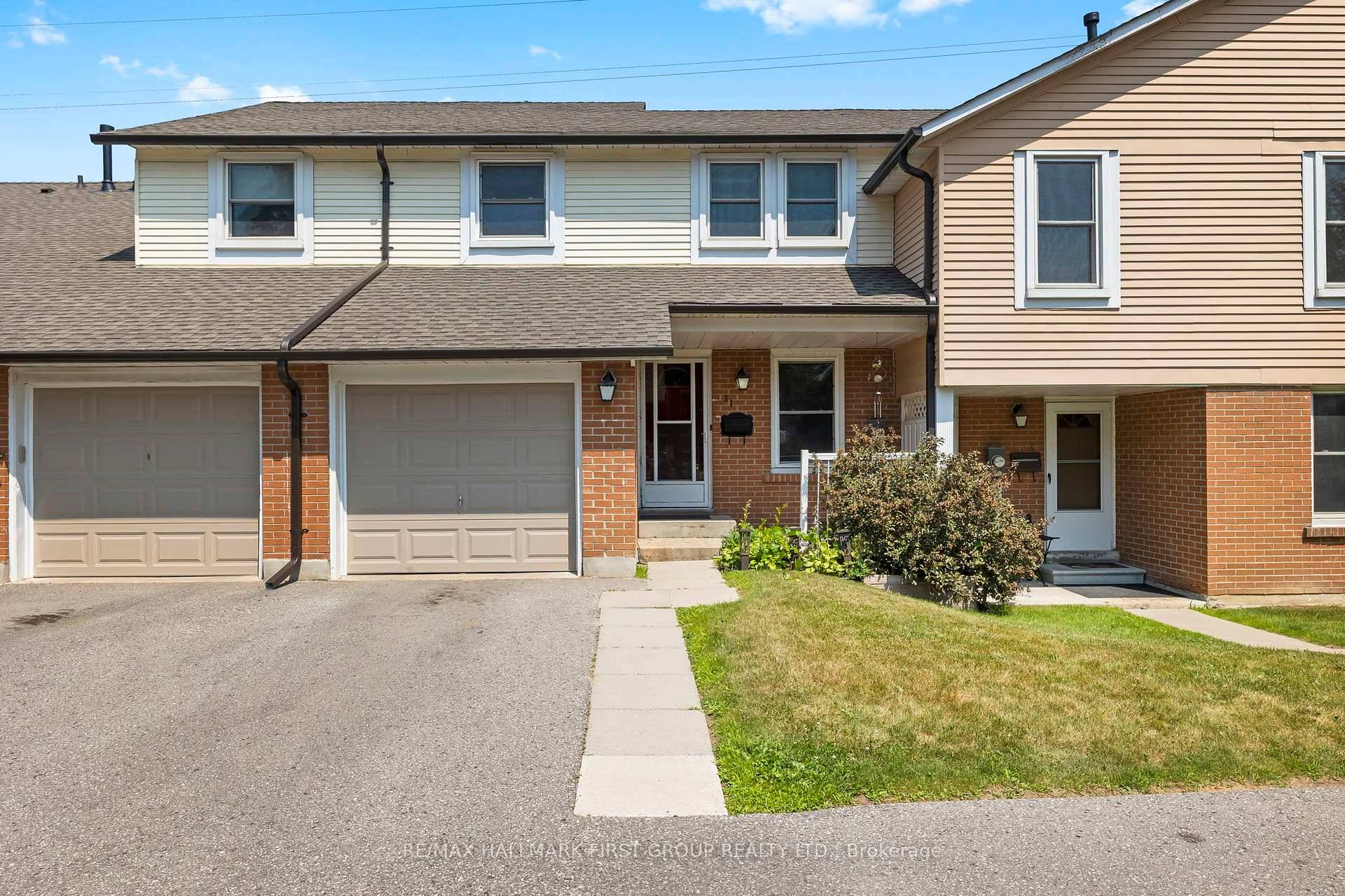 Well Cared For 3 Bedroom Condo Townhouse in Desirable Centennial Community !