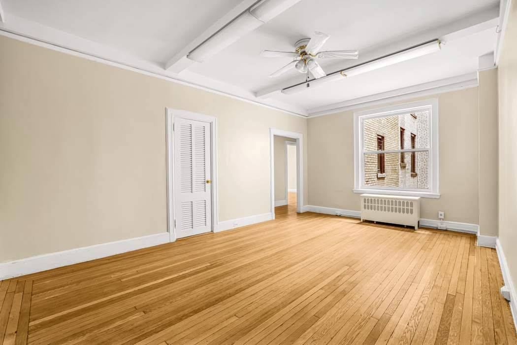 Pre War Co op in Prime Midtown East.