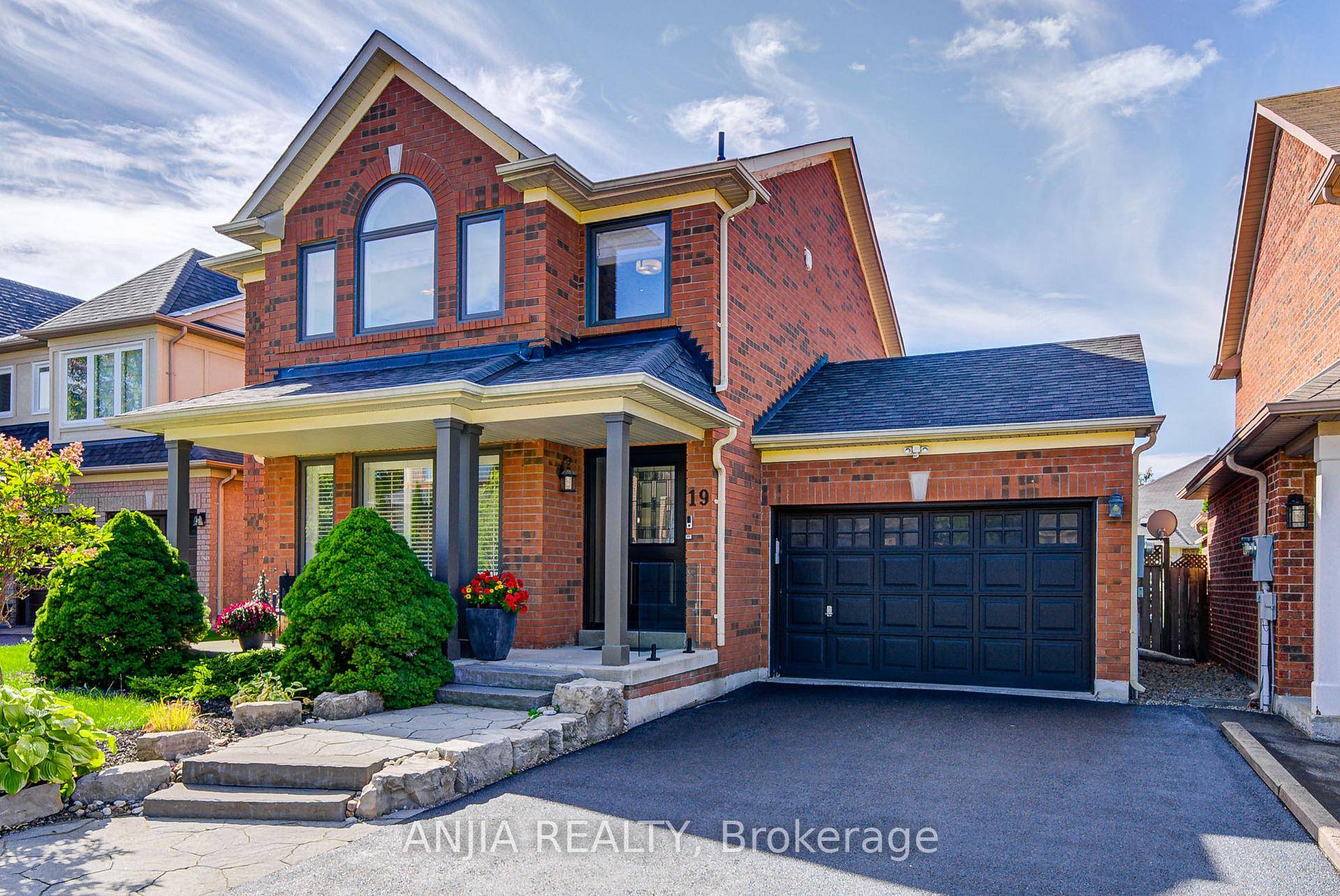 Turn Key, move in and enjoy !