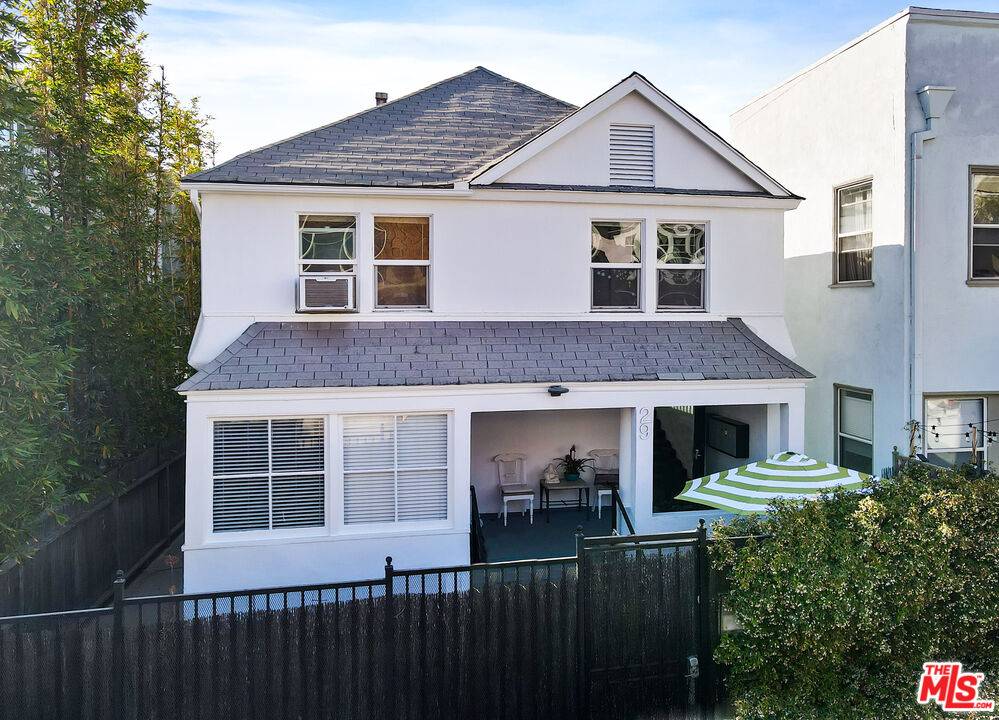 29   Brooks Ave 1BR Marina Del Rey La