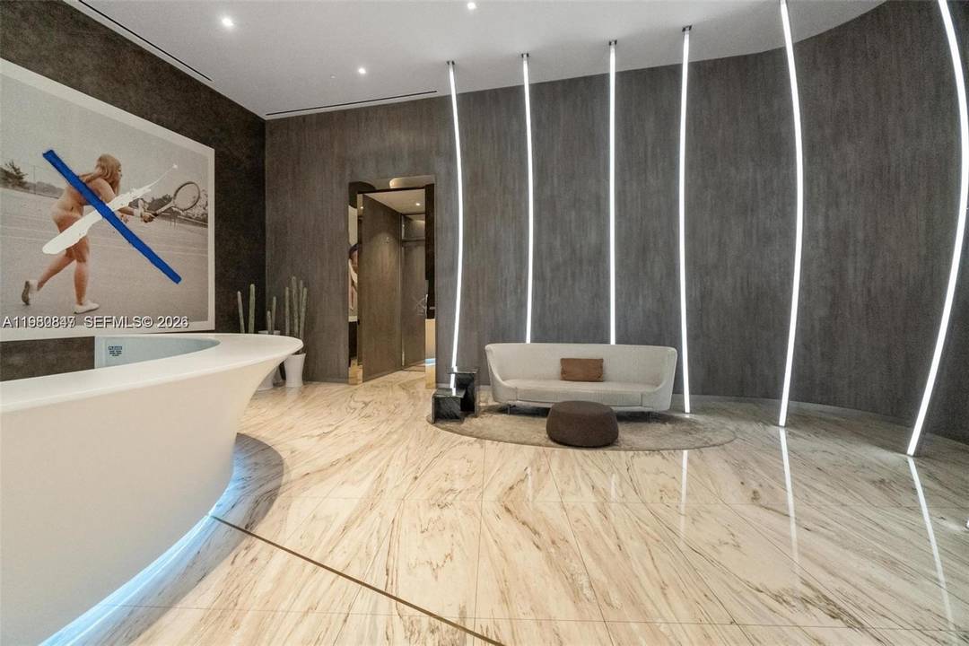 Beautiful 1 bedroom apartment featuring 1 full bathroom and 1 half bath.