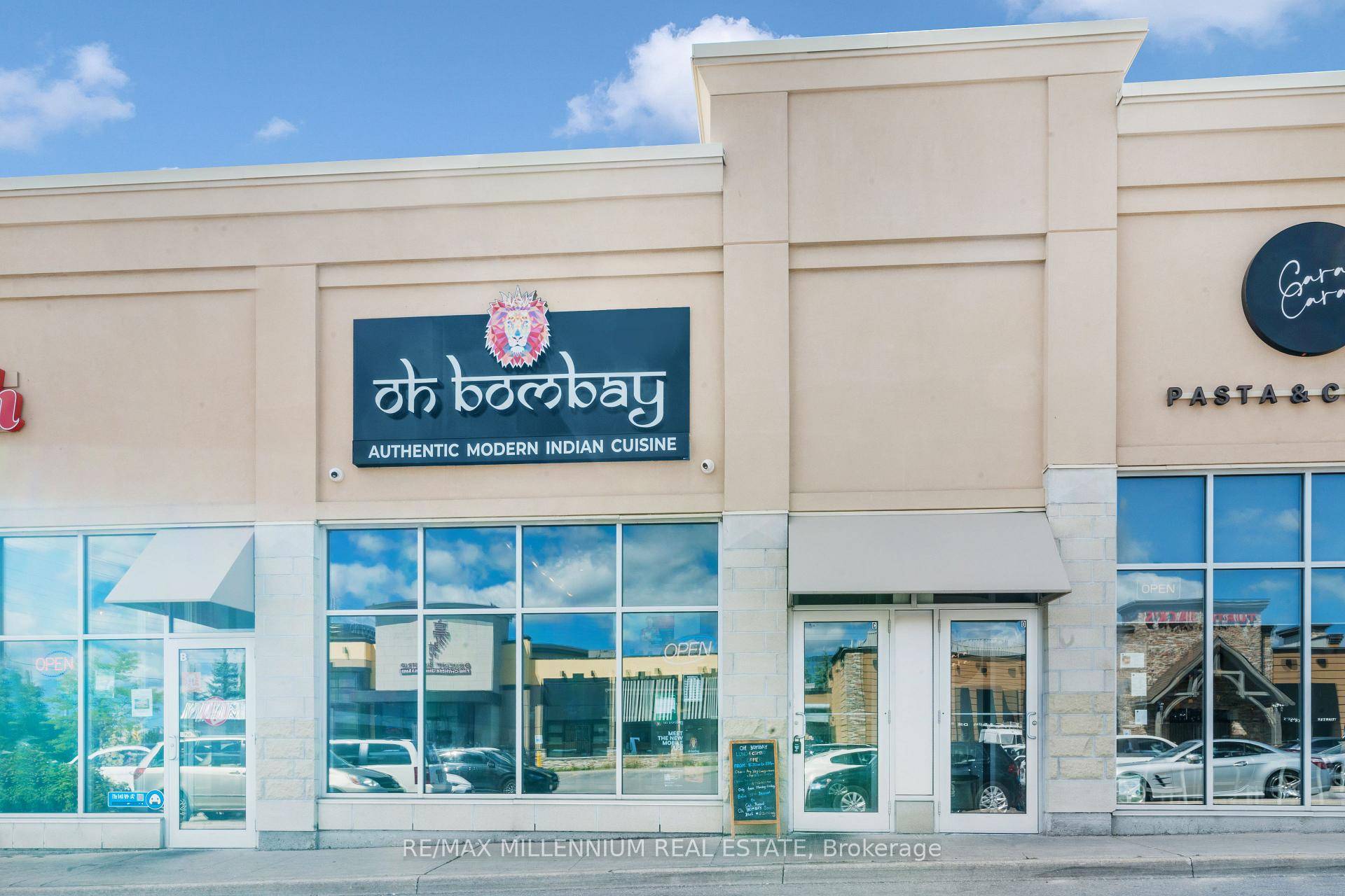 Excellent turnkey restaurant opportunity in Richmond Hill with approx.