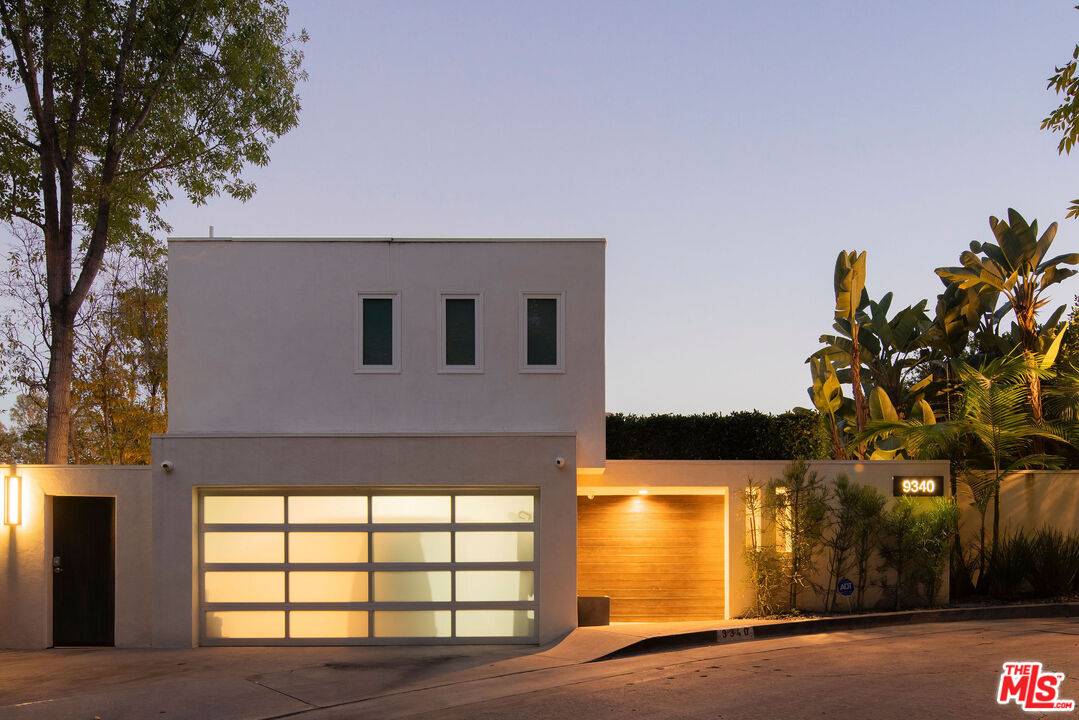9340   Readcrest Dr 4BR Beverly Hills Post Office | B.H.P.O. La