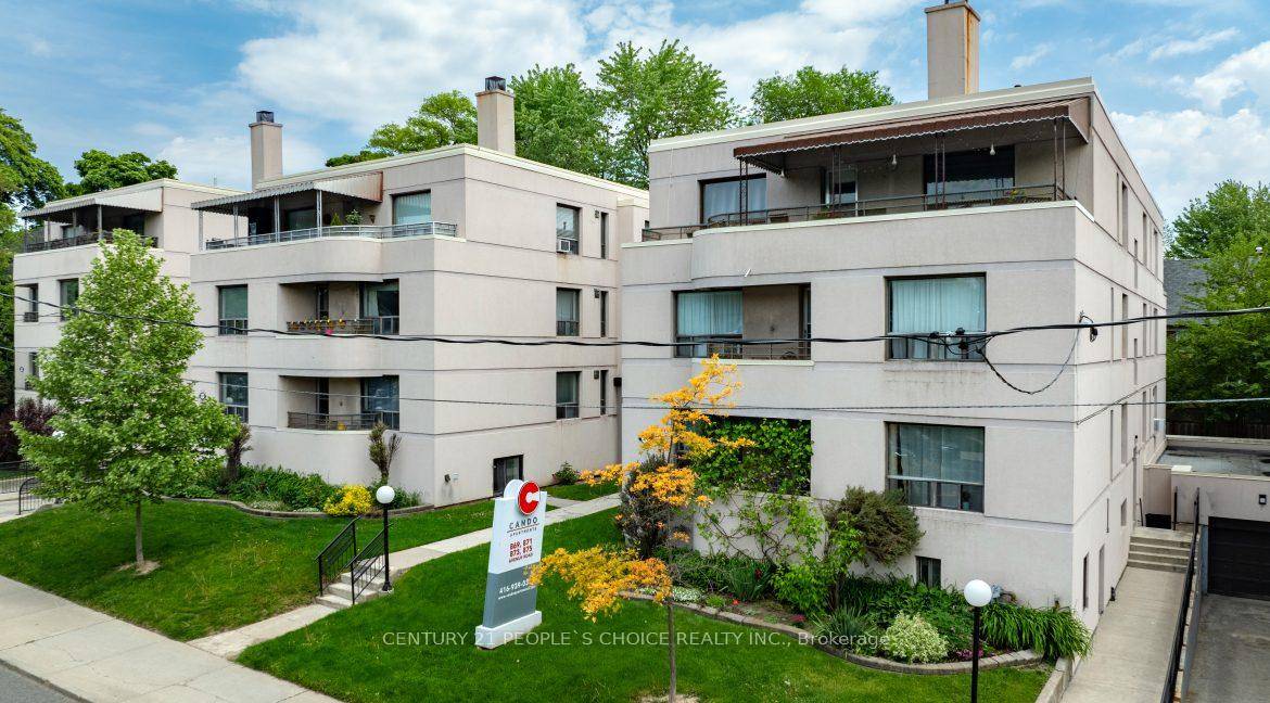 Gorgeous renovated 1br apartment located in highly desirable Forest Hill South !