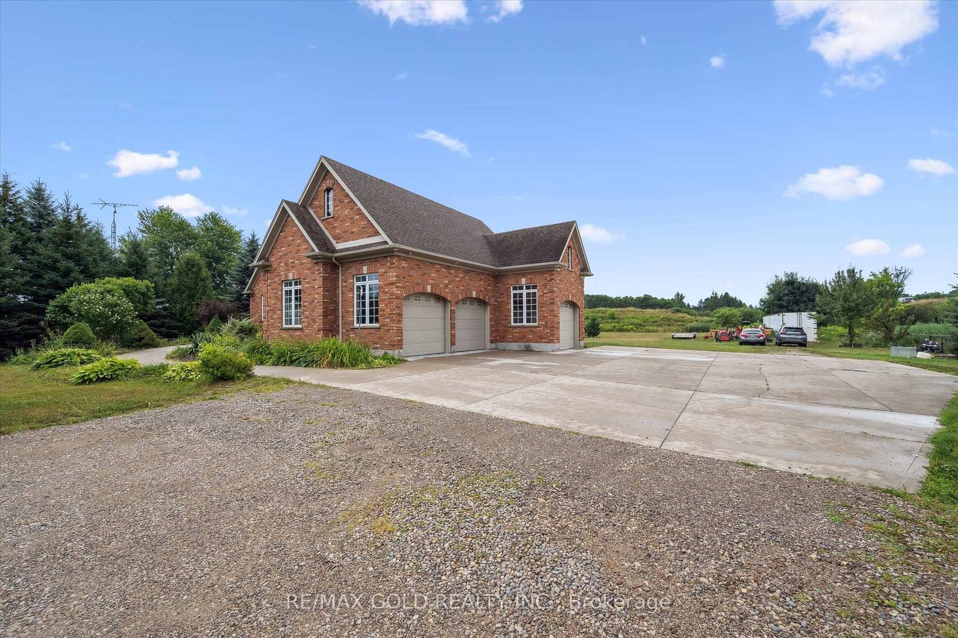 An absolutely perfect location for commuters, home based business owners, and anyone needing ample parking for RVs, motorhomes, or other recreational vehicles.