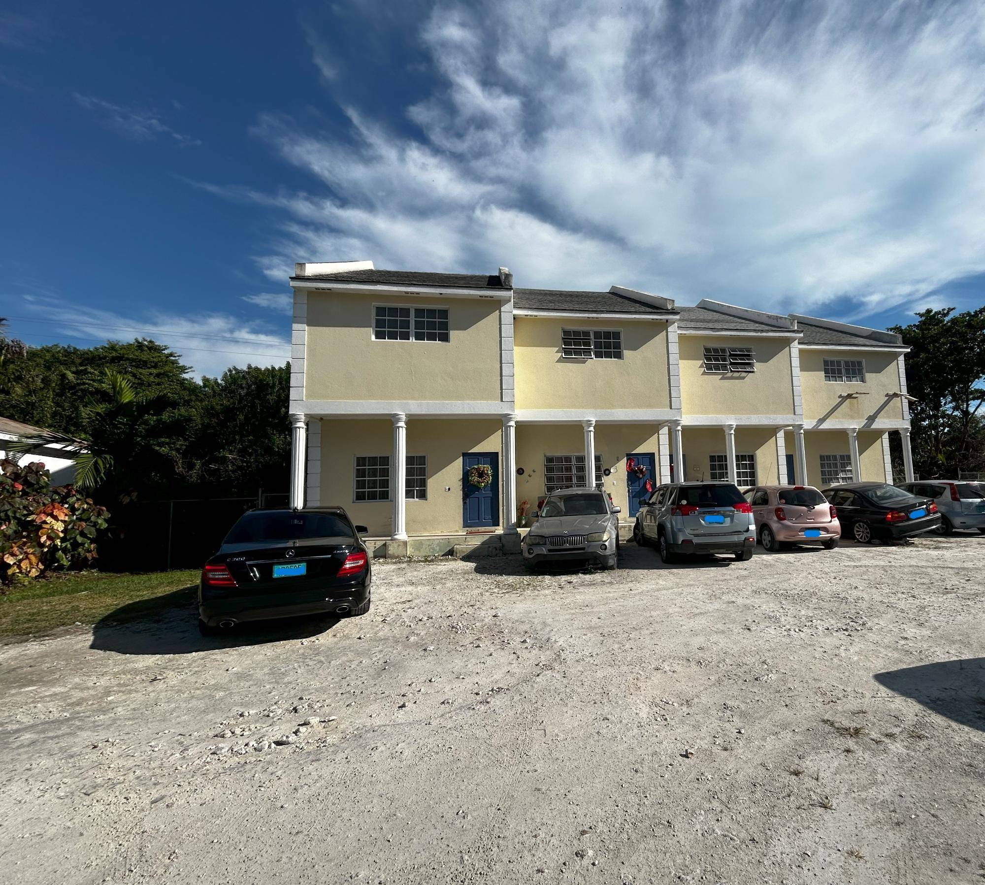 BACARDI ROAD Fourplex New-Providence