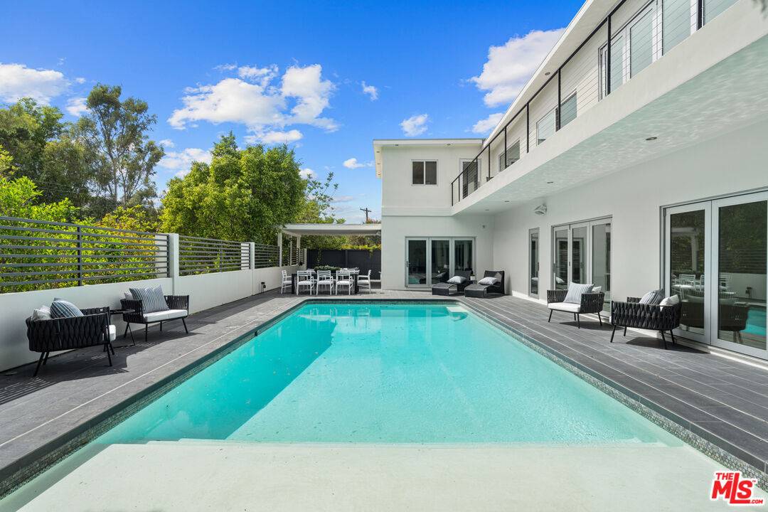 7470   Woodrow Wilson Dr 4BR Hollywood Hills East La