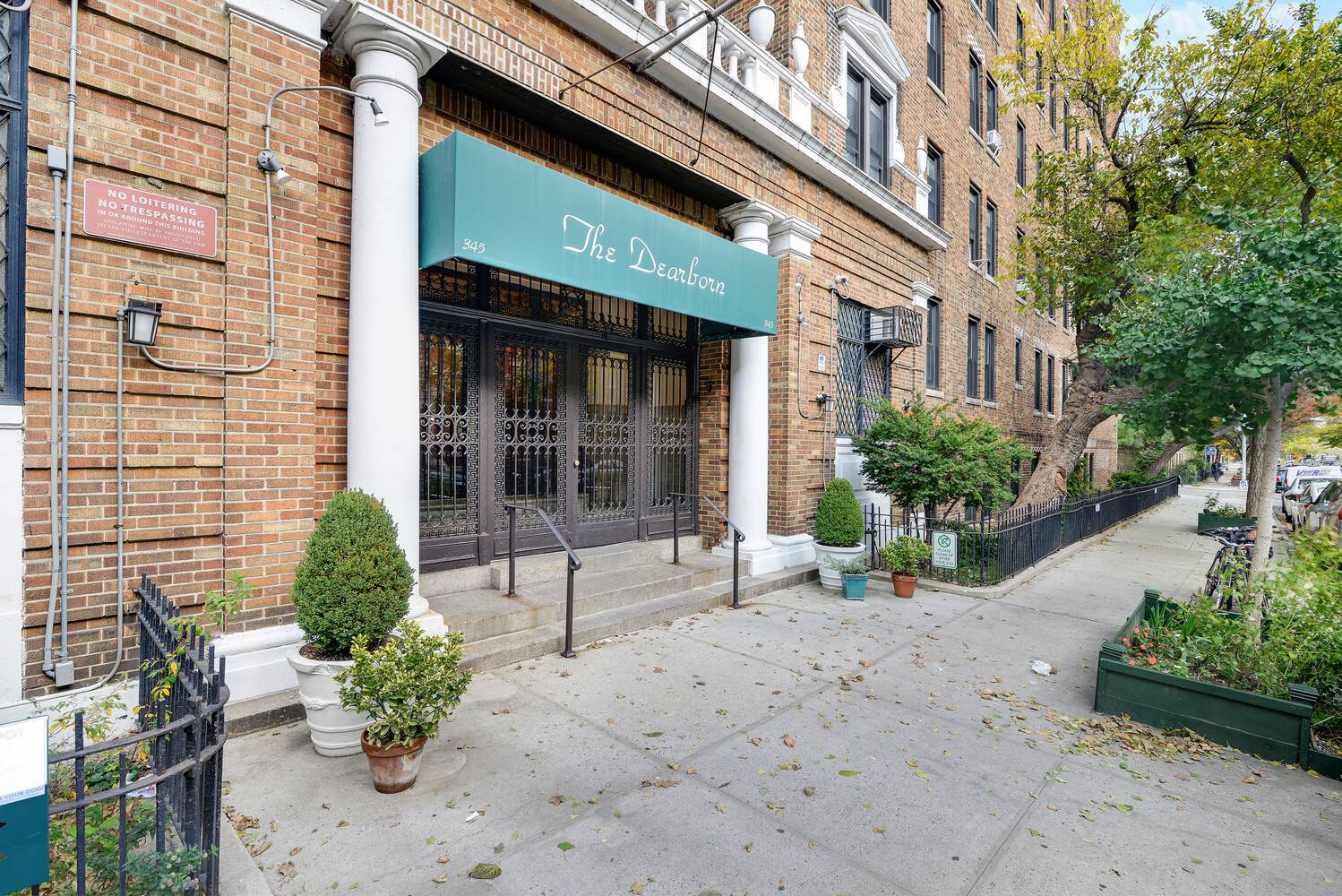 Grab a piece of urban legend in this Breathtaking 1928 Pre War Hotel.