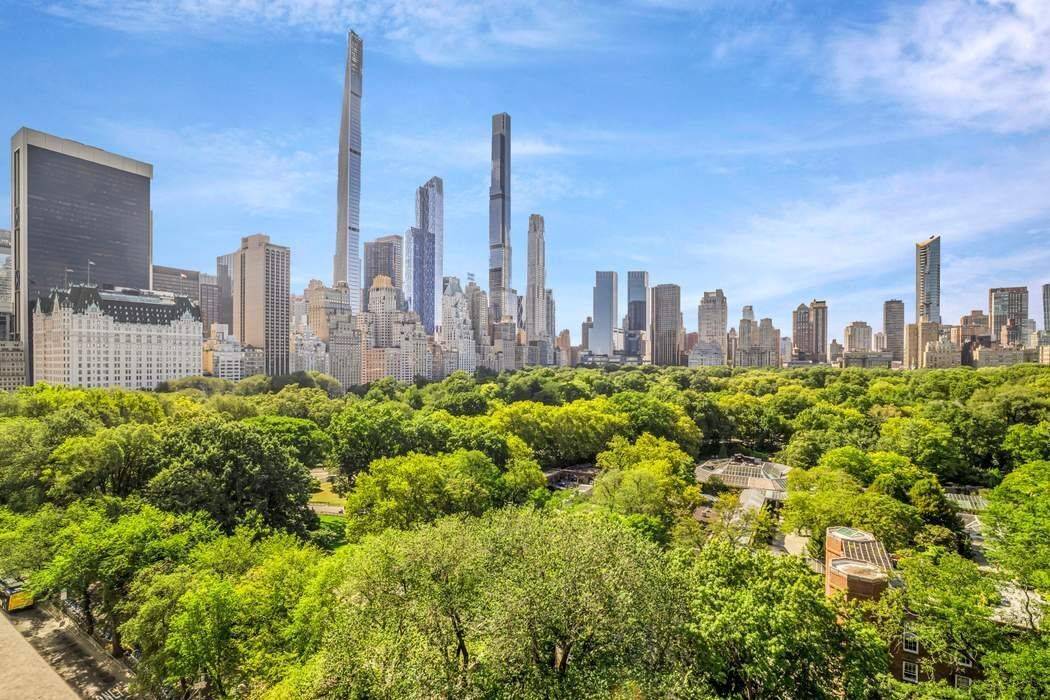 This exquisitely renovated 2 into 1 Bedroom, 2 Bath prewar residence designed by Pembrooke amp ; Ives offers sweeping, unobstructed views of Central Park and Midtown s skyline.