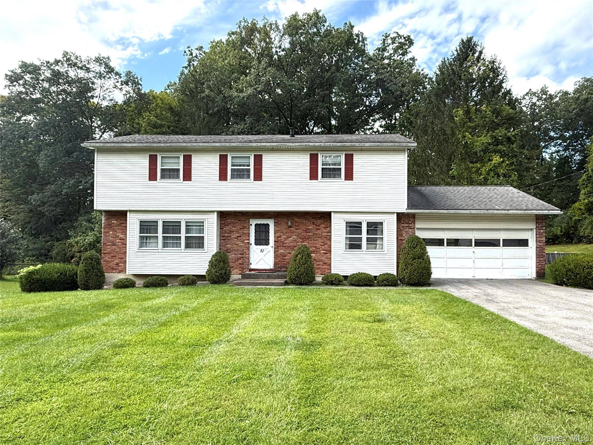 Welcome home ! Spacious and inviting, this 6 bedroom Colonial offers plenty of room for the whole family.