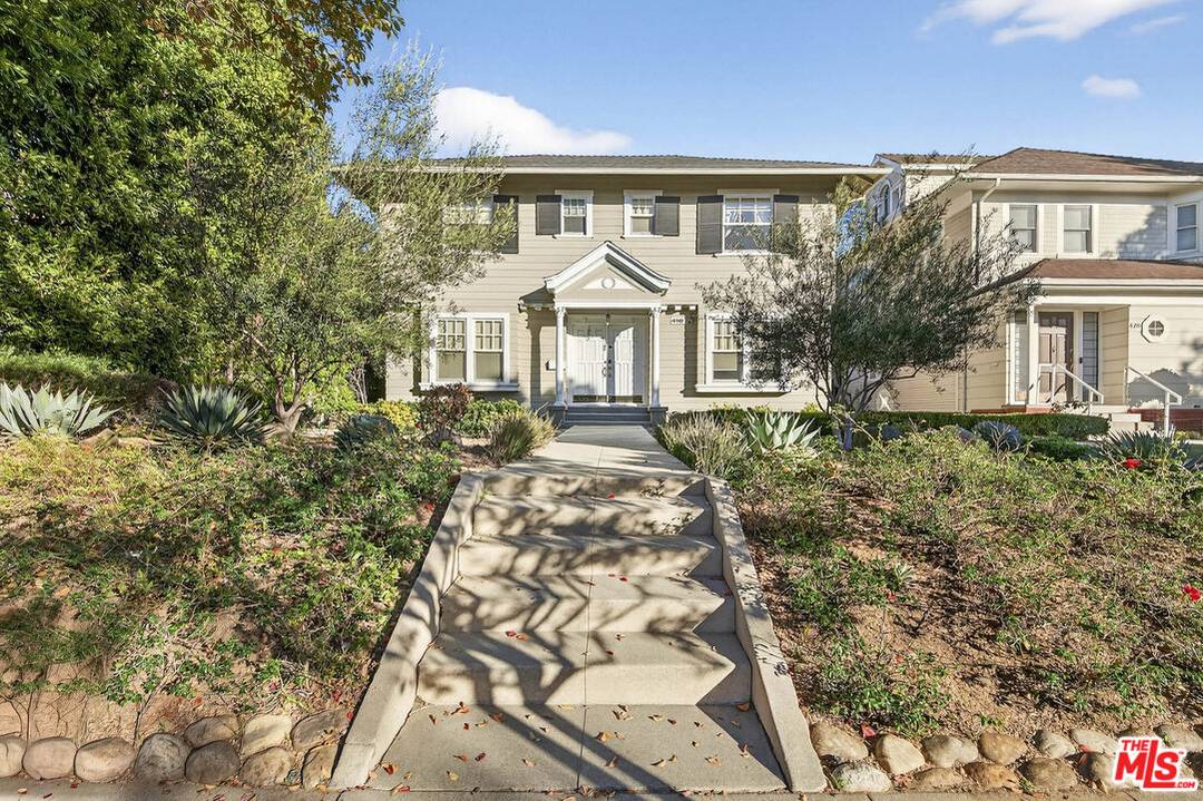 416  S Van Ness Ave 4BR La