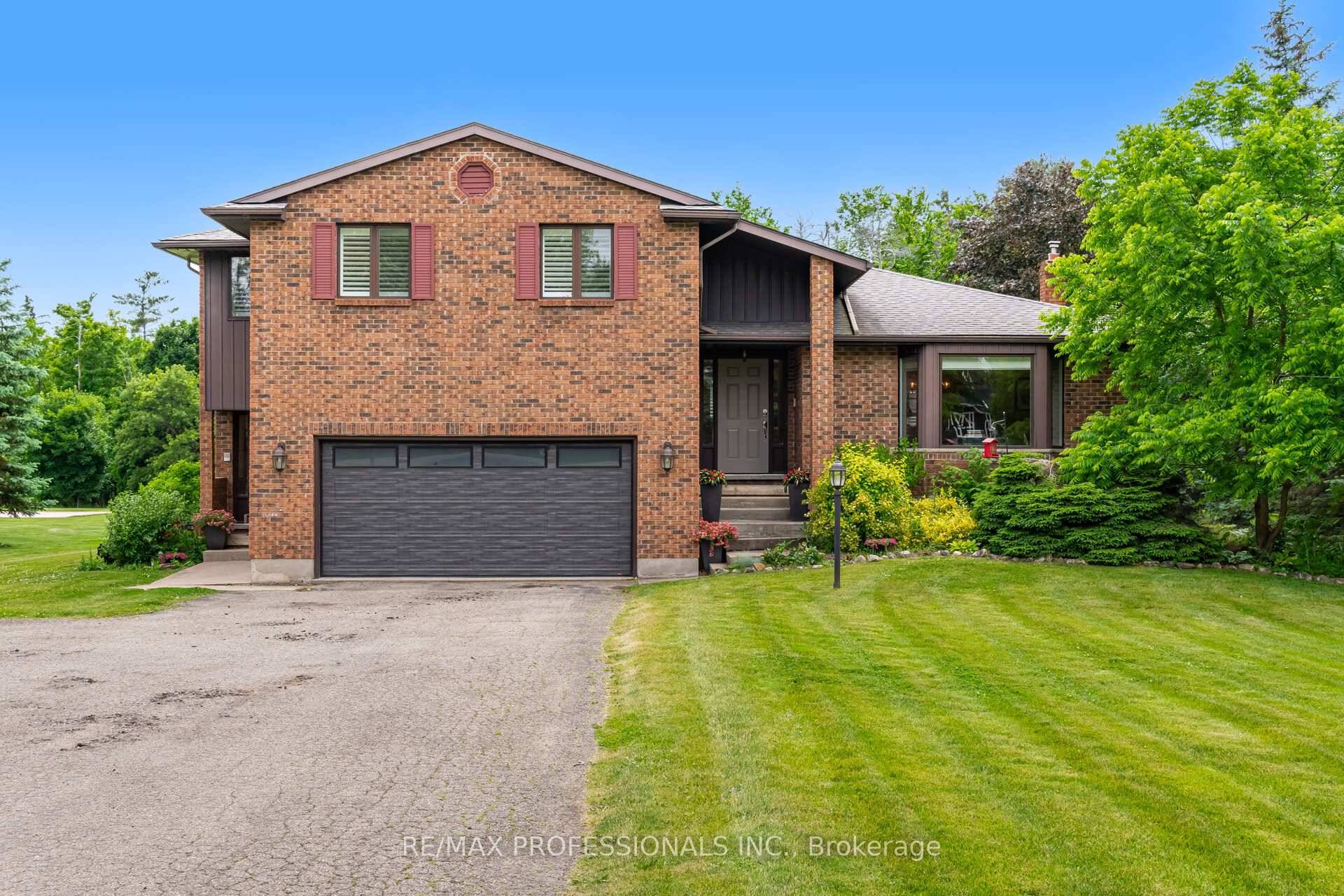 Proudly owned by the original family, this beautiful 5 level sidesplit sits on just under an acre of property in the highly coveted Glen Williams community.