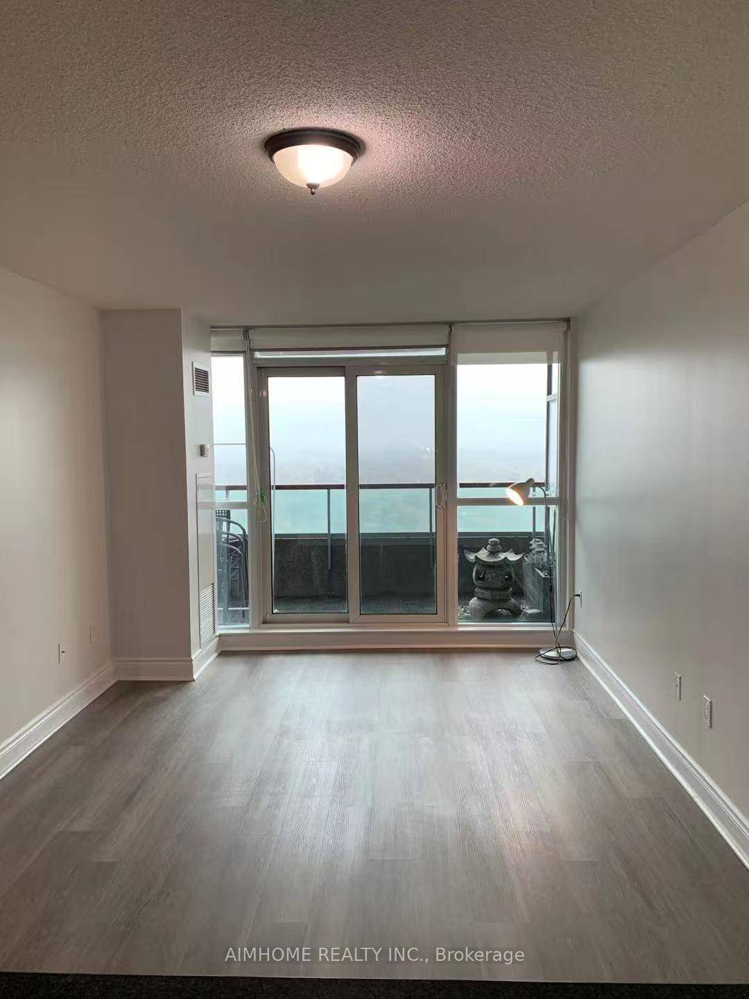 Luxury Monarch Condo Beside Scarborough Town Centre, Unobstructed South View, Bright And Spacious, Excellent And Very Functional Layout,.