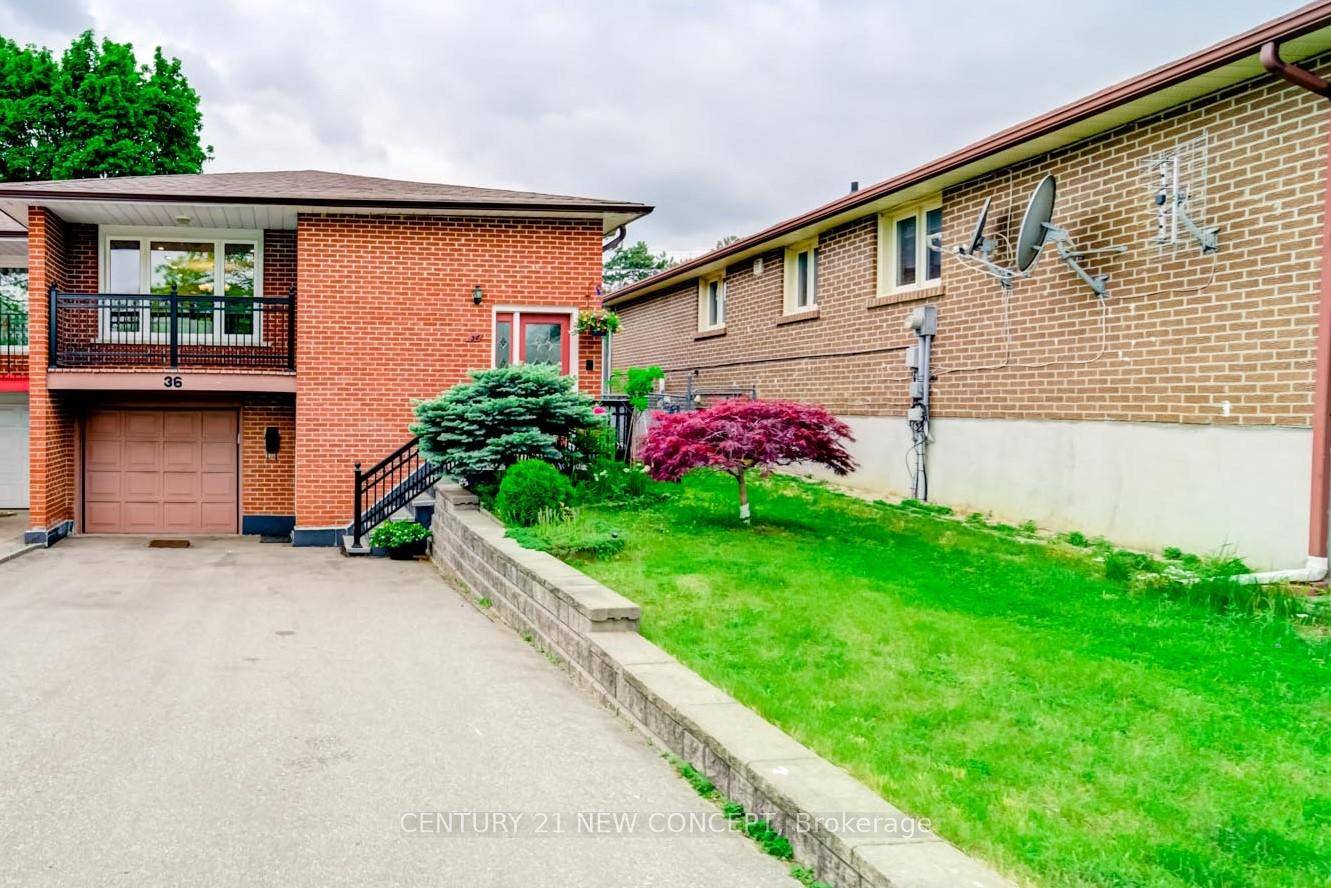 Well maintained upper level 3 bedroom self contained unit with one washroom and exclusive laundry facility in the lower level.