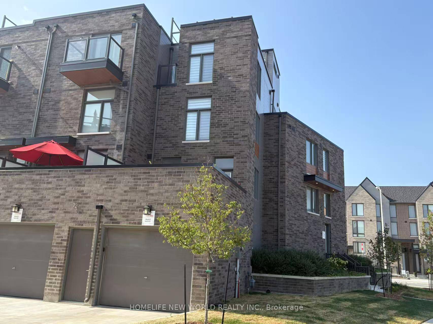 Brand New Home Near Yorkdale Stay just 400m from Yorkdale Subway Station only 20 minutes by transit to Rogers Stadium.