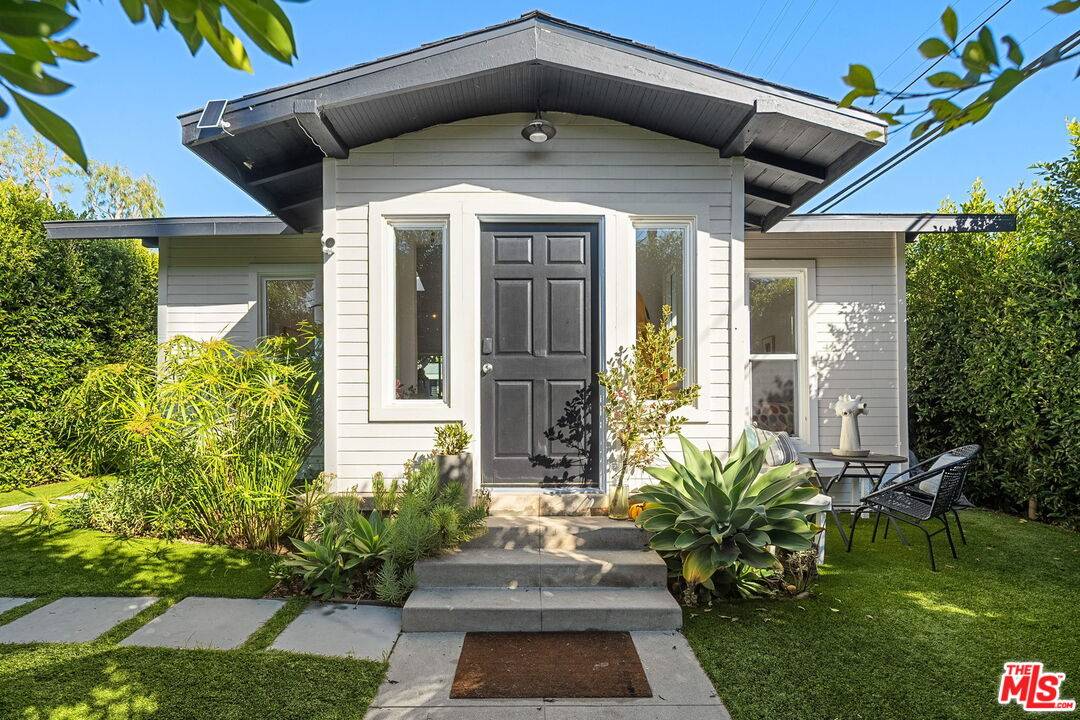 2012   Linden Ave 2BR Marina Del Rey La