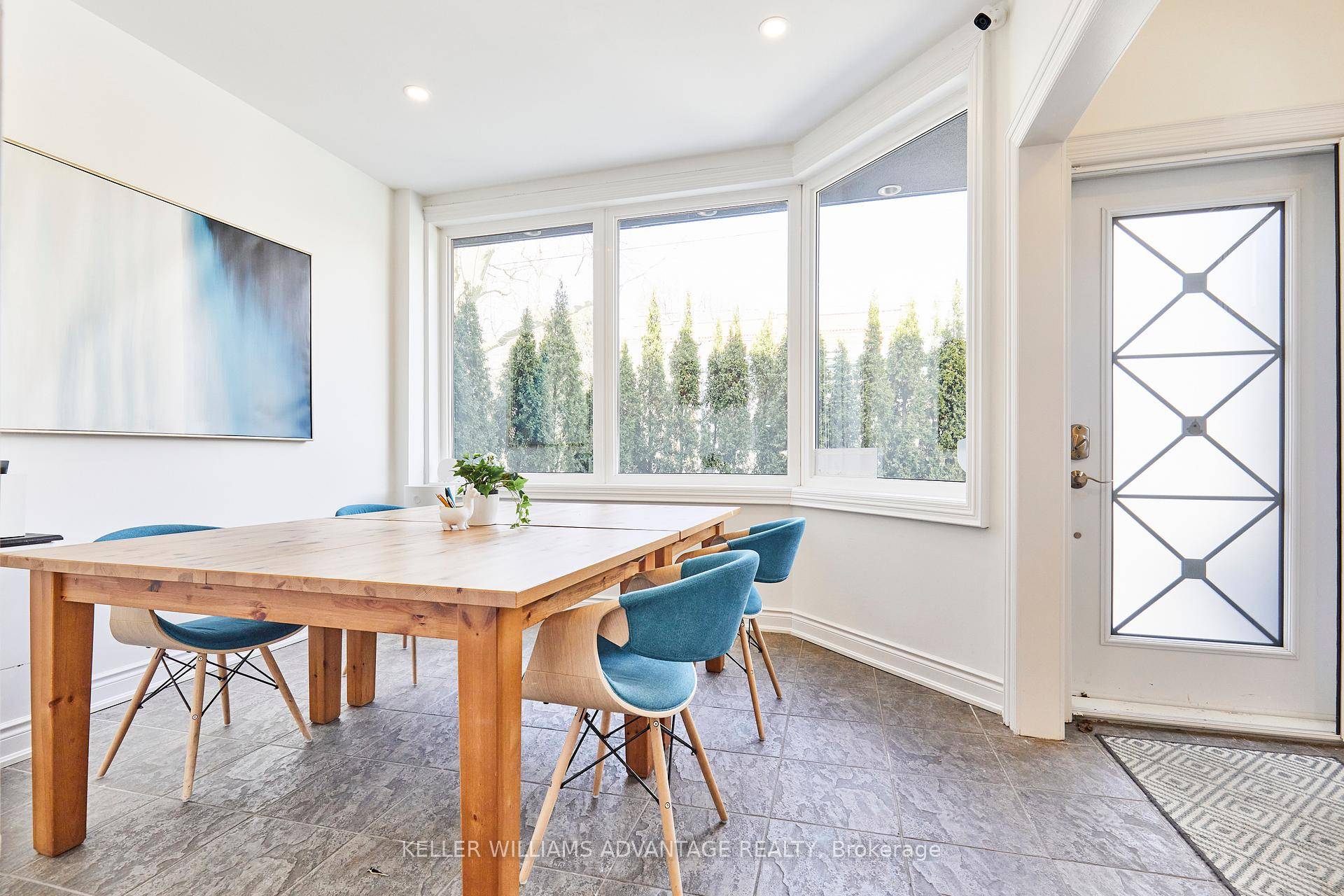 Exceptional investment opportunity with this detached live work space on Davisville Ave just steps from Bayview.