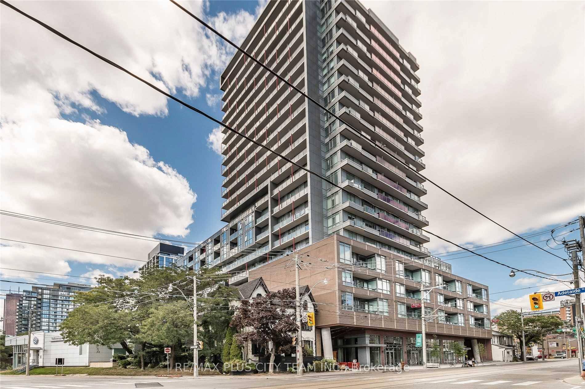 Amazing opportunity at 693 sqft, including parking in downtown.