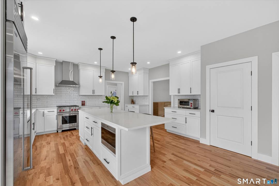 Stunning farmhouse style Colonial better than new built to perfection in 2025 featuring over 187, 000.
