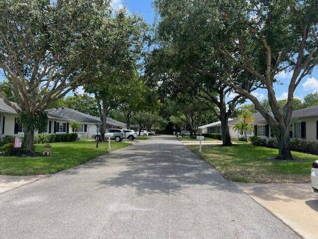 Immaculate and ready to move in and make your own.