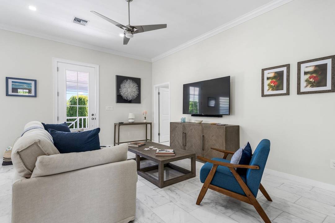 ANCHORAGE Condo New-Providence