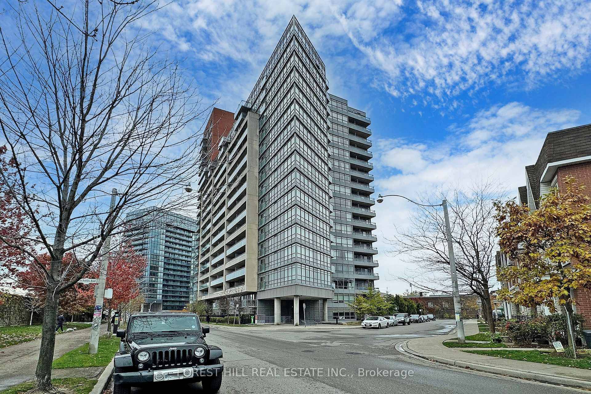 2 Bedroom At Bridge Condos Fantastic Location !