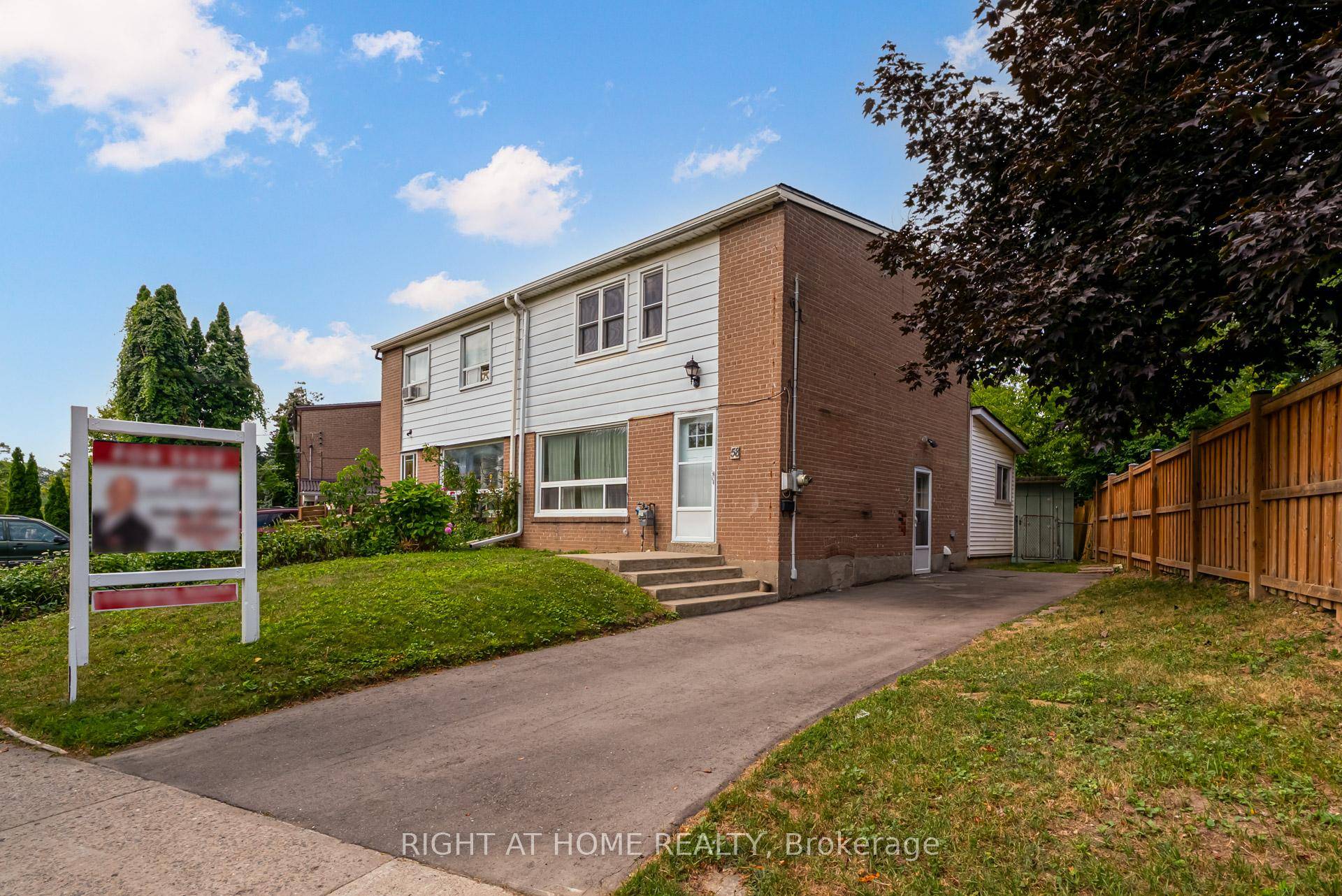 Charming Semi Detached in Prime Scarborough Location !