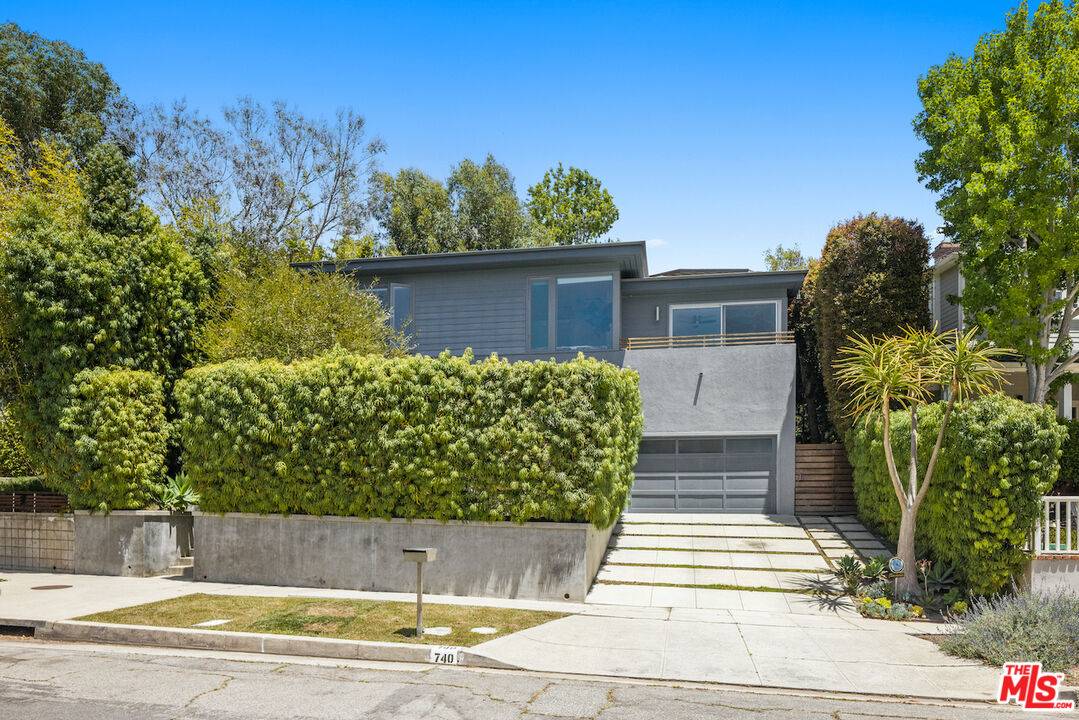 740 KINGMAN AVE 3BR Santa Monica La