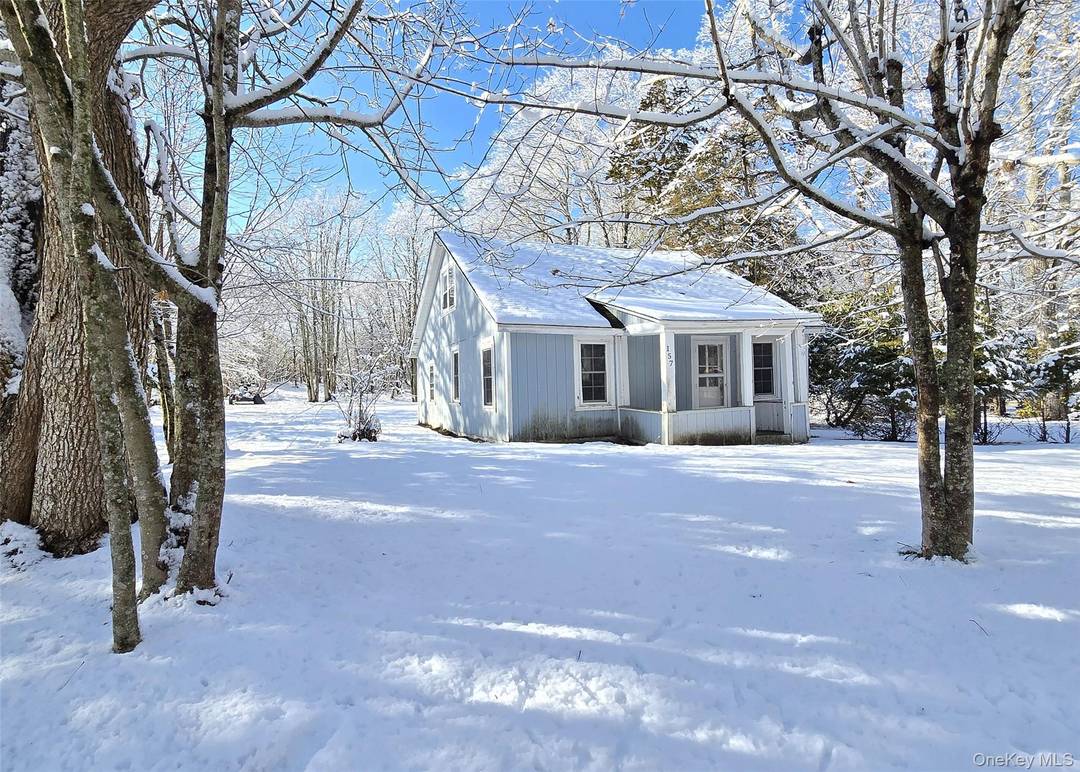 This Charming three bedroom home nestled on a private, wooded large Lot is just a short walk from the Great Peconic Bay, Investors or motivated home buyers this home offers ...