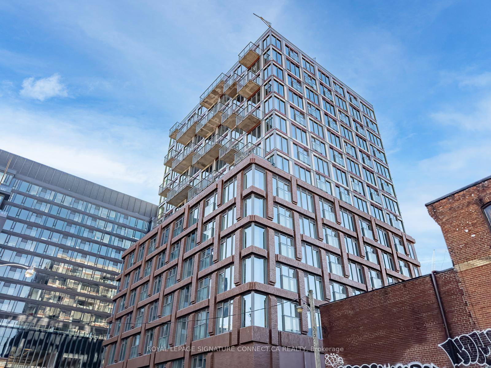 What A Gorgeous Space ! 1 Den Suite At The Rush Condos Amazing Prime Location At Richmond amp ; Augusta !