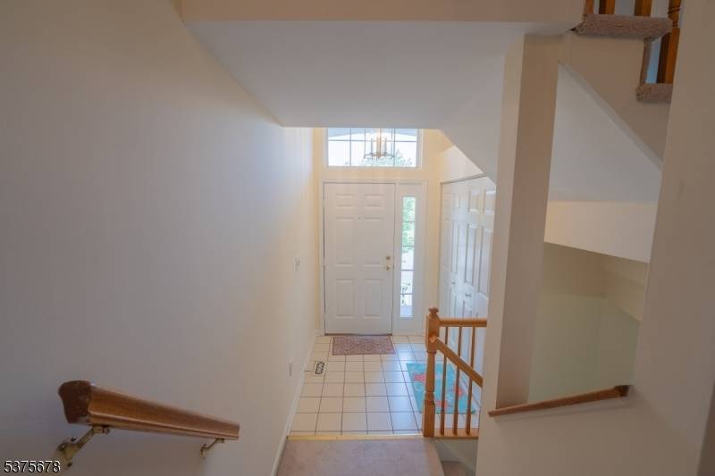 Impeccably Renovated Fernwood Townhome Stylish, Spacious Move In Ready !
