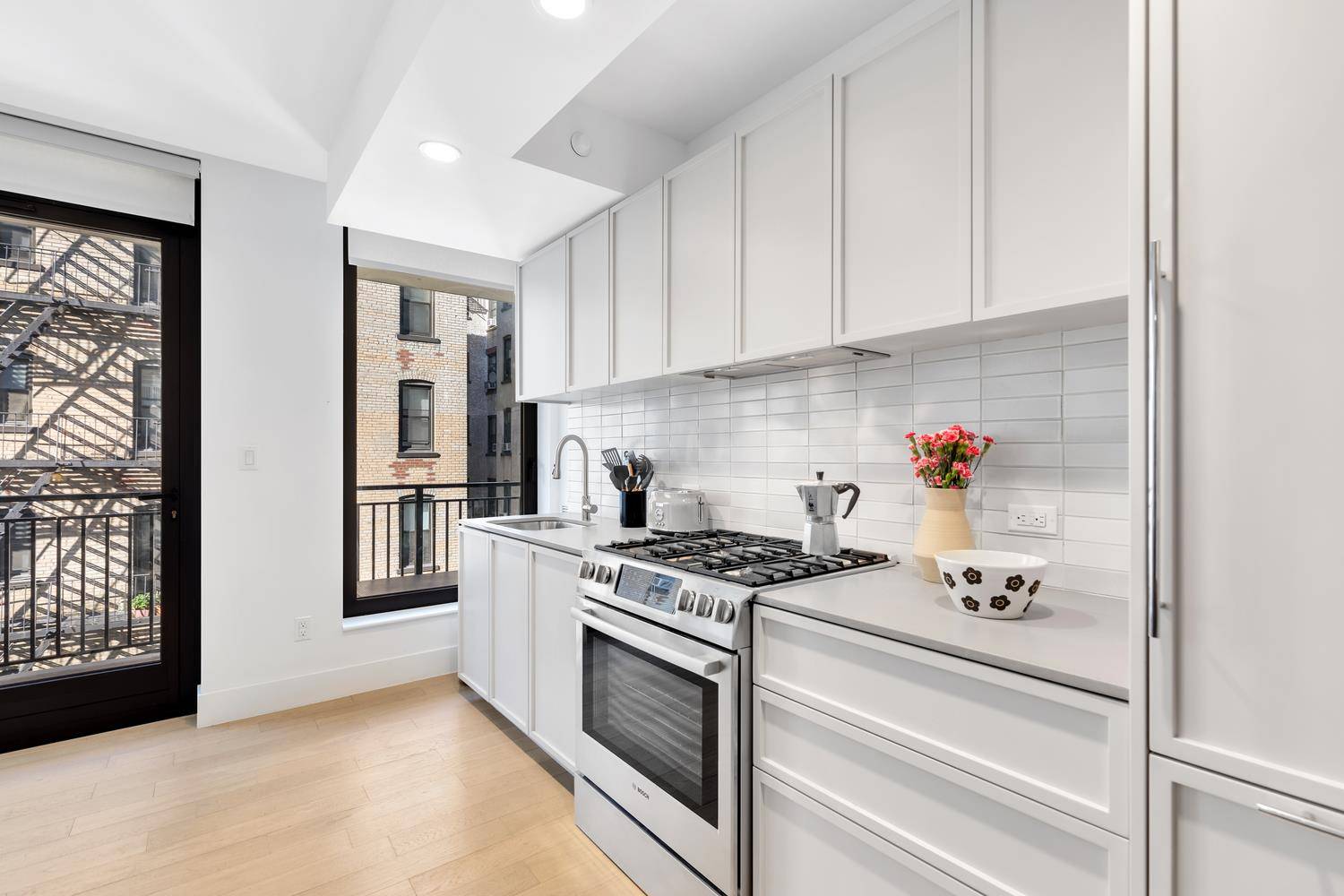 As soon as you walk into this surprisingly spacious alcove studio you will feel at peace.