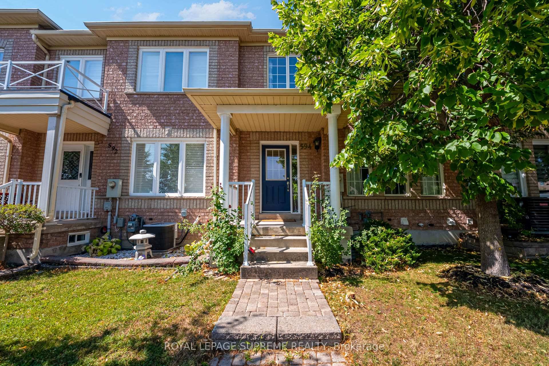 FREEHOLD TOWNHOUSE Welcome to 594 Napa Valley Ave, a beautiful, well maintained home in Woodbridge, Vaughan, that was cared for thoughtfully with love.